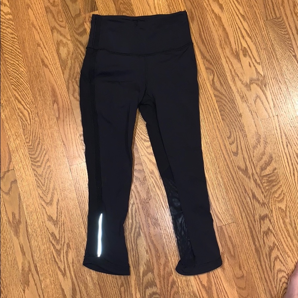 Lululemon size 2 cropped leggings